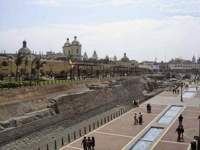O Parque das Muralhas de Lima no Peru
