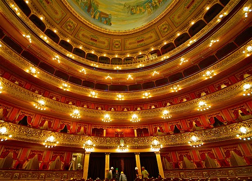 Interior do Teatro Colón em Buenos Aires na Argentina