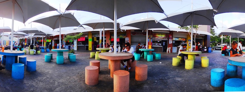  Praça de alimentação no Parque las Palapas em Cancún