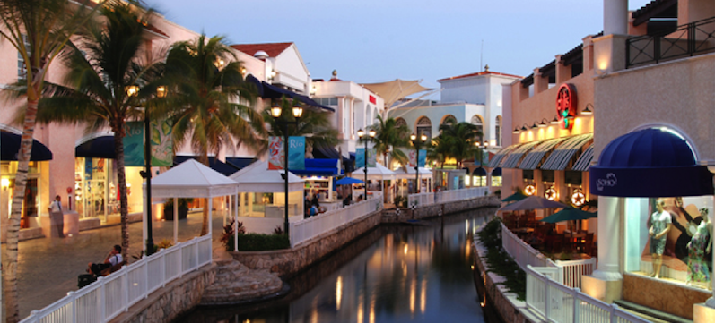  Shopping Plaza La Isla em Cancún 